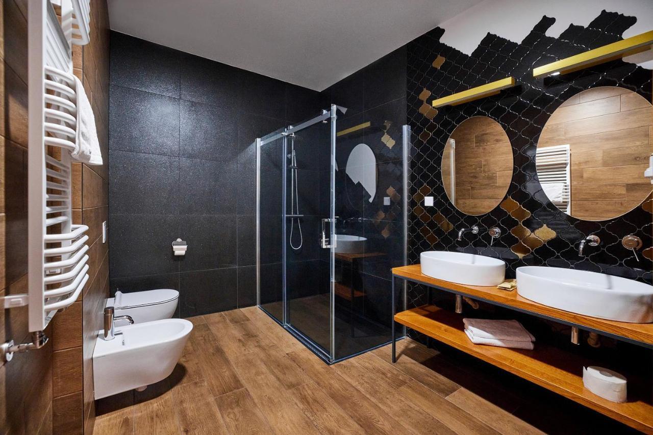 Debowy Dwor Otel Ruda Rozaniecka Dış mekan fotoğraf