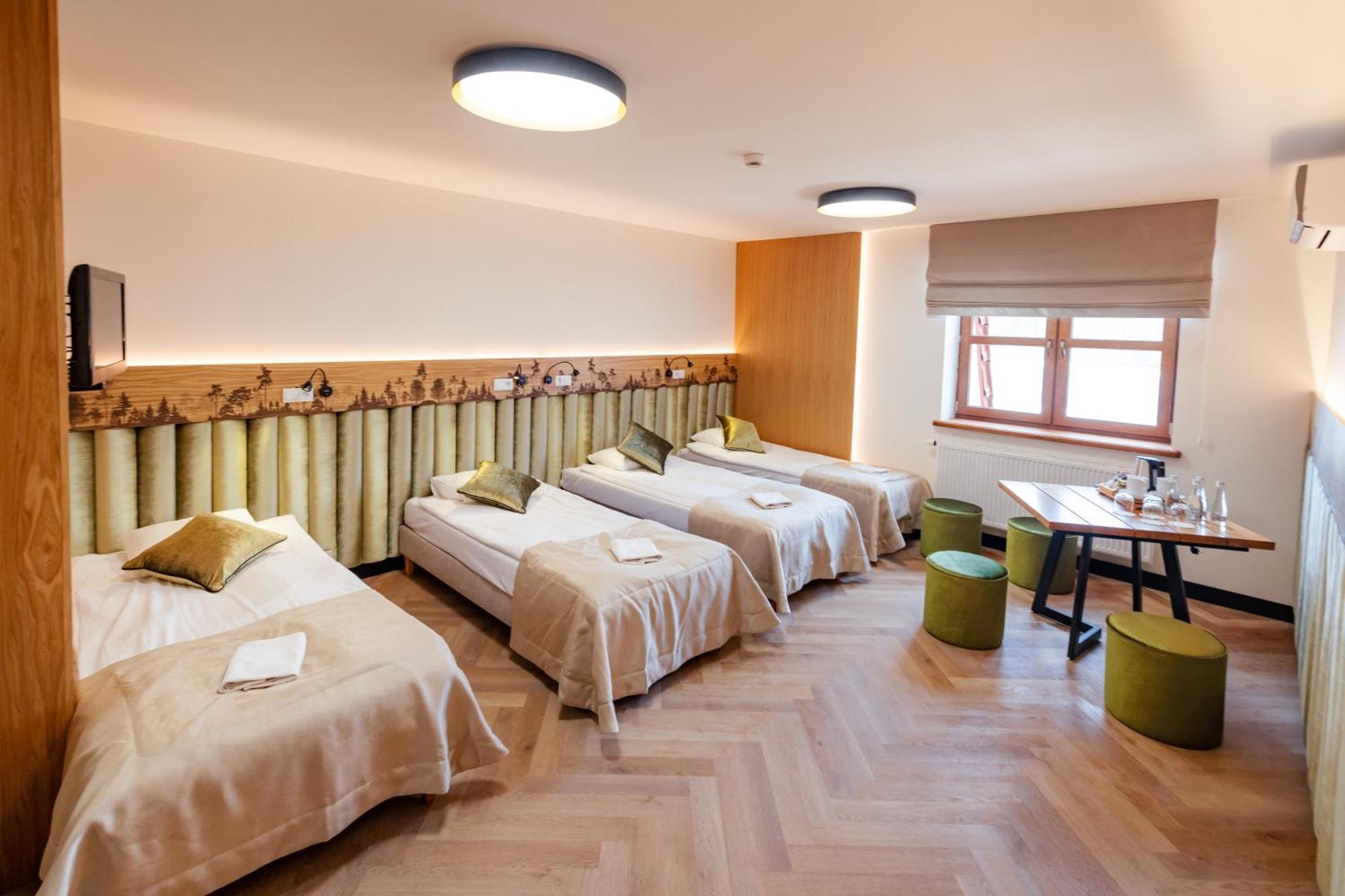 Debowy Dwor Otel Ruda Rozaniecka Dış mekan fotoğraf