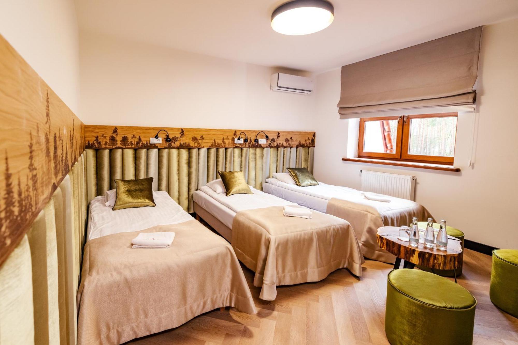 Debowy Dwor Otel Ruda Rozaniecka Dış mekan fotoğraf